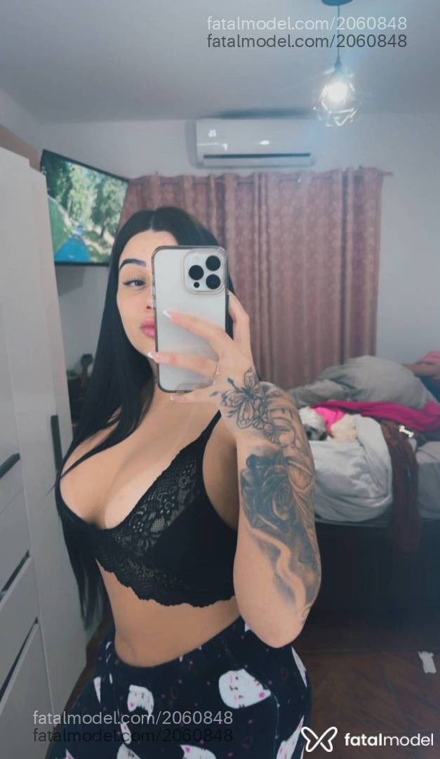 Acompanhante mulher morena (o) de olhos mel em Lajeado - Hellena