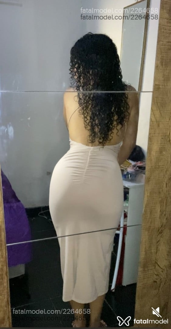 Acompanhante mulher morena (o) de olhos castanhos em Virtual Acompanhante mulher morena (o) de olhos castanhos em Virtual - Luna