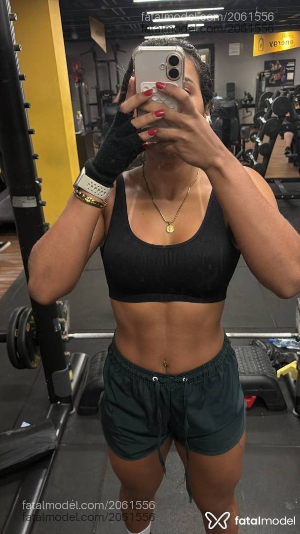 Acompanhante mulher morena (o) de olhos pretos - Dalila Matos