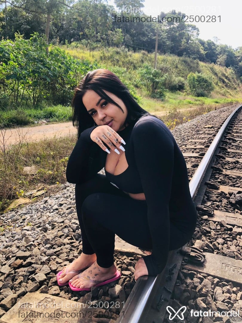 Acompanhante mulher morena (o) de olhos castanhos - Aninhamorena Acompanhante mulher morena (o) de olhos castanhos - Aninhamorena