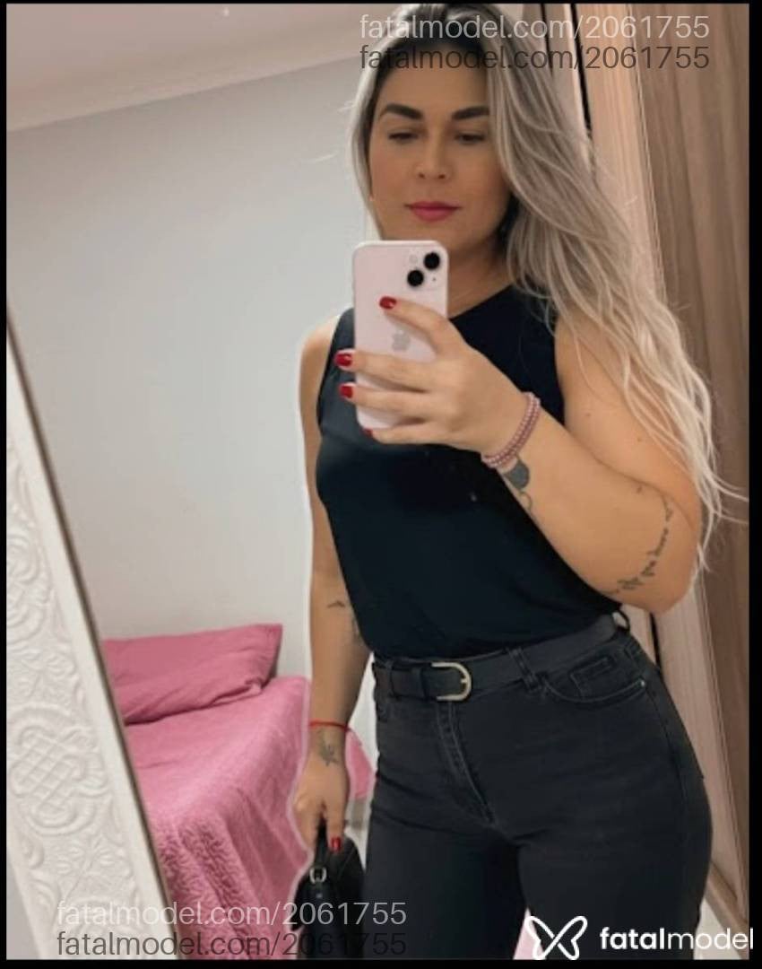Acompanhante mulher loira (o) de olhos verdes - Viictoria