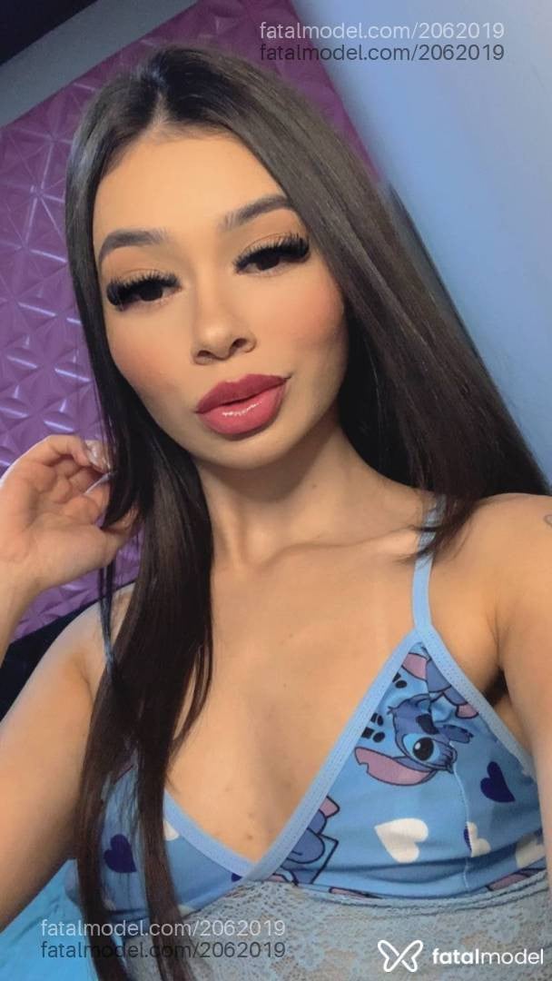 Acompanhante mulher com cabelo castanho de olhos castanhos - Beatriz