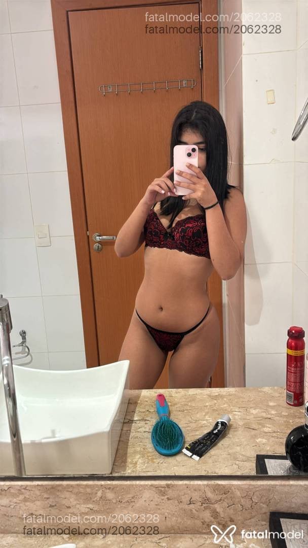 Acompanhante mulher morena (o) de olhos pretos - Hanna Bukaiuva Acompanhante mulher morena (o) de olhos pretos - Hanna Bukaiuva