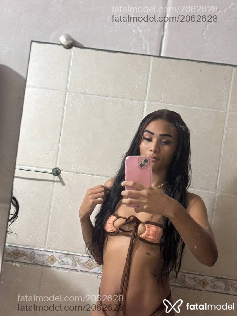 Acompanhante mulher com cabelo castanho de olhos castanhos - Ruby Alves