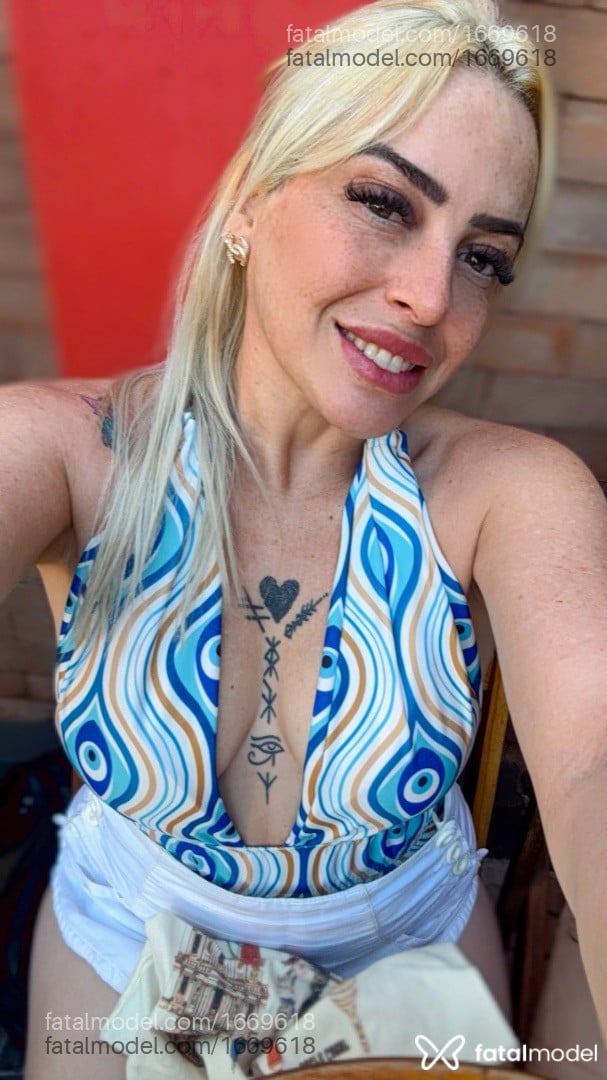Acompanhante mulher loira (o) de olhos verdes em Rio de Janeiro - Evelyn Castilho