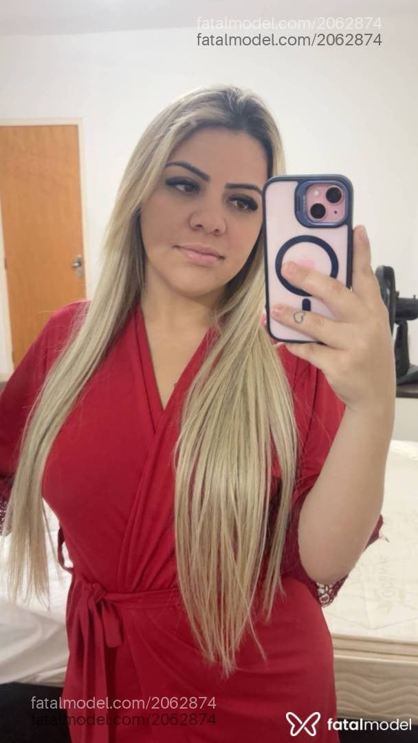 Acompanhante mulher loira (o) de olhos mel - Bianca Rossi