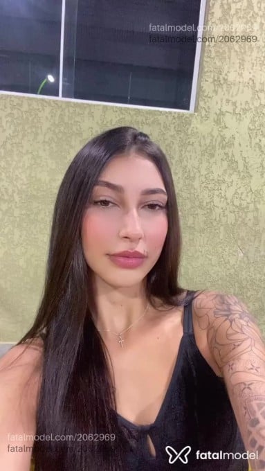 Acompanhante mulher morena (o) de olhos castanhos em Sarandi - Lavínia