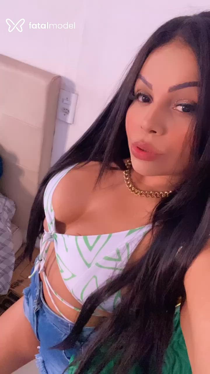 Acompanhante mulher morena (o) de olhos pretos - Taty Alves
