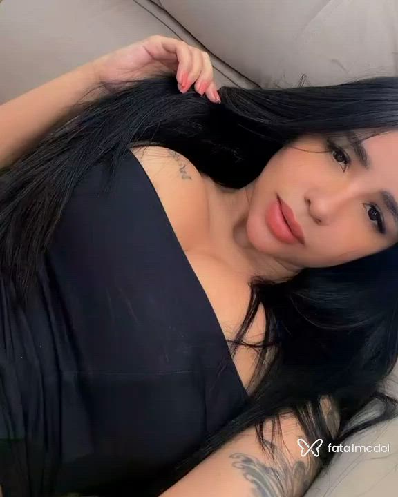 Acompanhante mulher morena (o) de olhos castanhos - Mirela