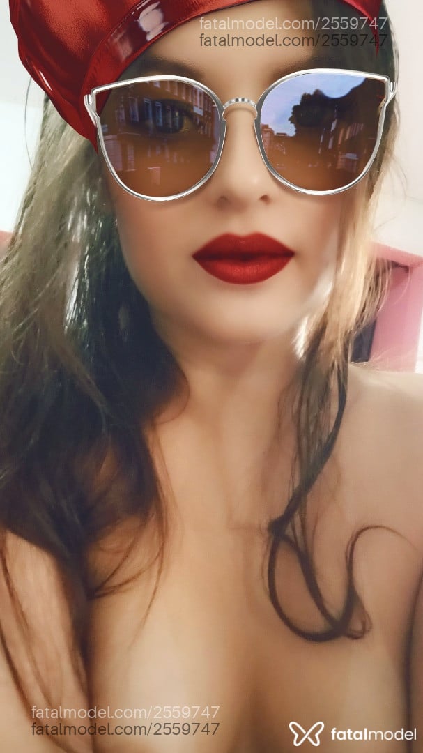 Acompanhante mulher com cabelo castanho de olhos pretos em Frutal Acompanhante mulher com cabelo castanho de olhos pretos em Frutal - Mayara