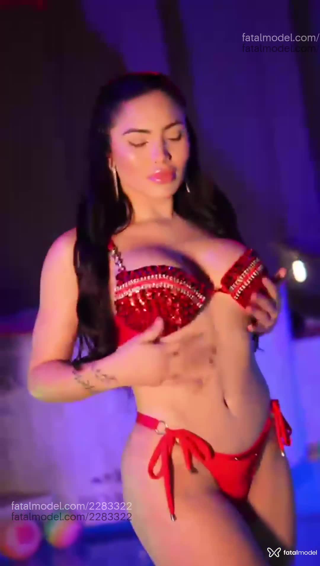 Acompanhante mulher morena (o) de olhos castanhos - Katlen Acompanhante mulher morena (o) de olhos castanhos - Katlen