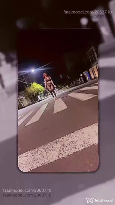 Acompanhante mulher trans ruiva (o) de olhos castanhos - Thiffany