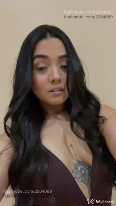 Acompanhante mulher com cabelo castanho de olhos castanhos em Santos Acompanhante mulher com cabelo castanho de olhos castanhos em Santos - Gabi