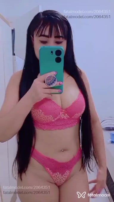 Acompanhante mulher com cabelo castanho de olhos pretos em Cascavel - Pietra