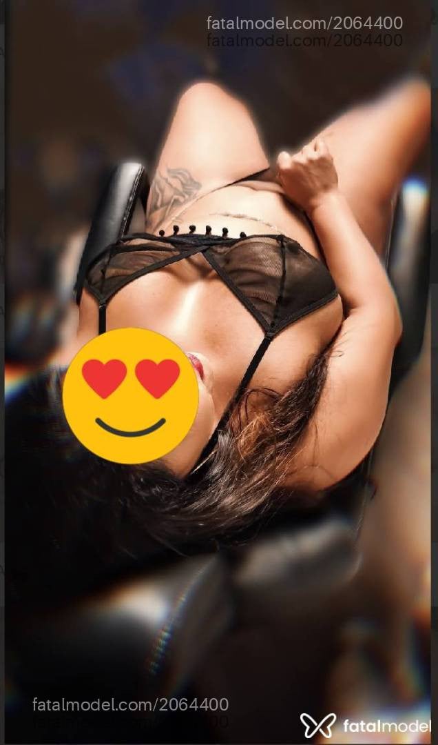 Acompanhante mulher com cabelo castanho de olhos pretos - Bela