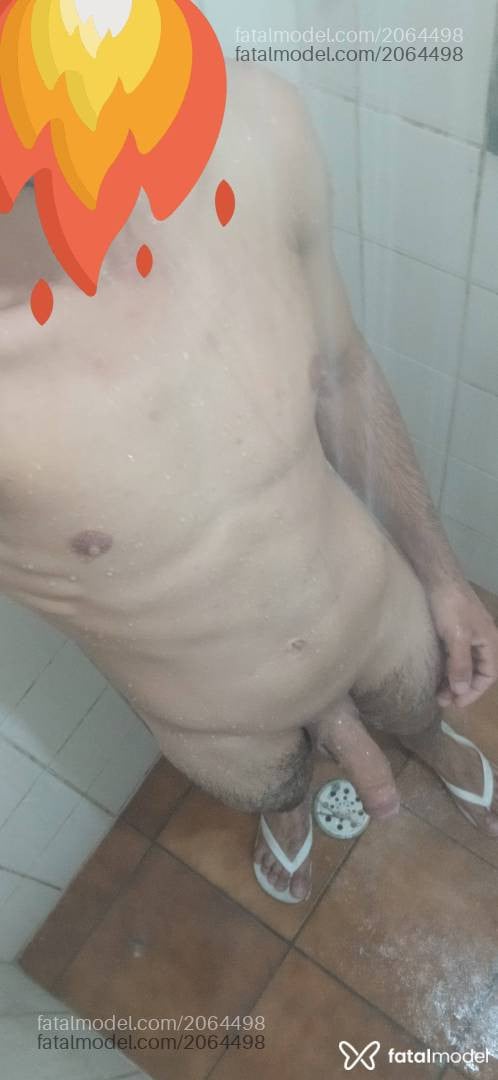 Acompanhante homem com cabelo castanho de olhos castanhos - Lufy