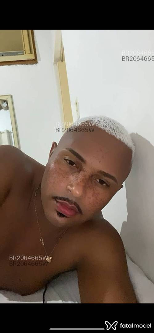 Acompanhante homem loira (o) de olhos castanhos em Rio de Janeiro Acompanhante homem loira (o) de olhos castanhos em Rio de Janeiro - Alison