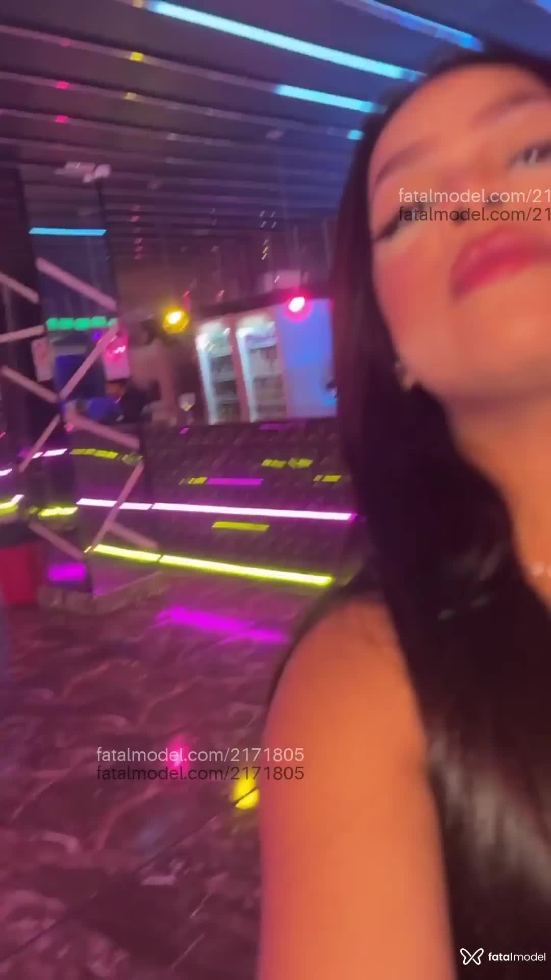 Acompanhante mulher com cabelo castanho de olhos castanhos em São José dos Campos Acompanhante mulher com cabelo castanho de olhos castanhos em São José dos Campos - Anna Lívia