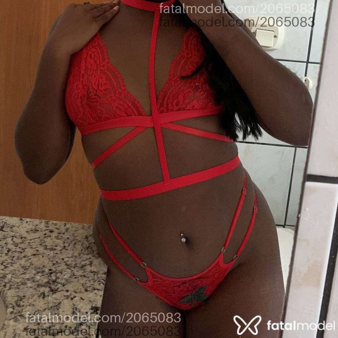 Acompanhante mulher morena (o) de olhos pretos - Thaynara Muniz