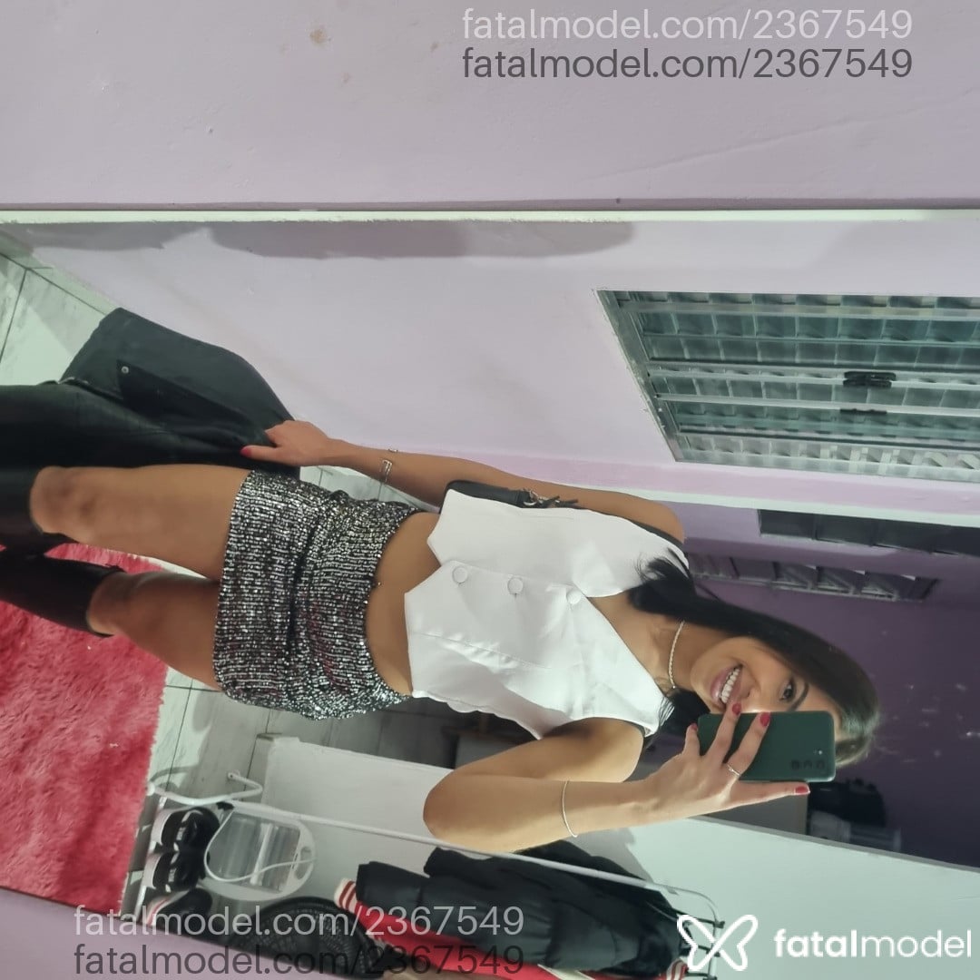 Acompanhante mulher morena (o) de olhos castanhos em São Paulo Acompanhante mulher morena (o) de olhos castanhos em São Paulo - Karine