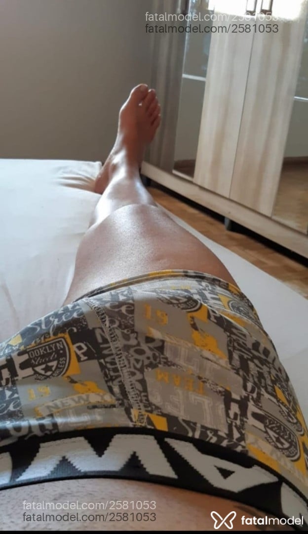 Acompanhante homem morena (o) de olhos castanhos em Uberlândia - Rafael