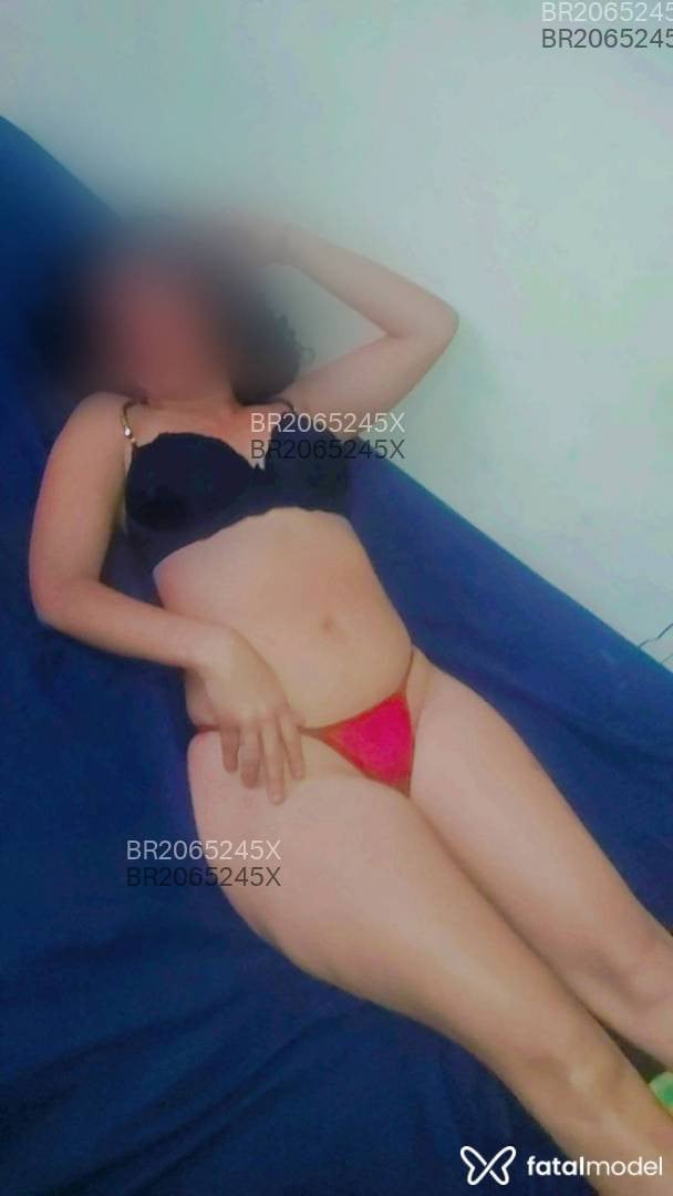 Acompanhante mulher morena (o) de olhos castanhos em Volta Redonda - Cacau