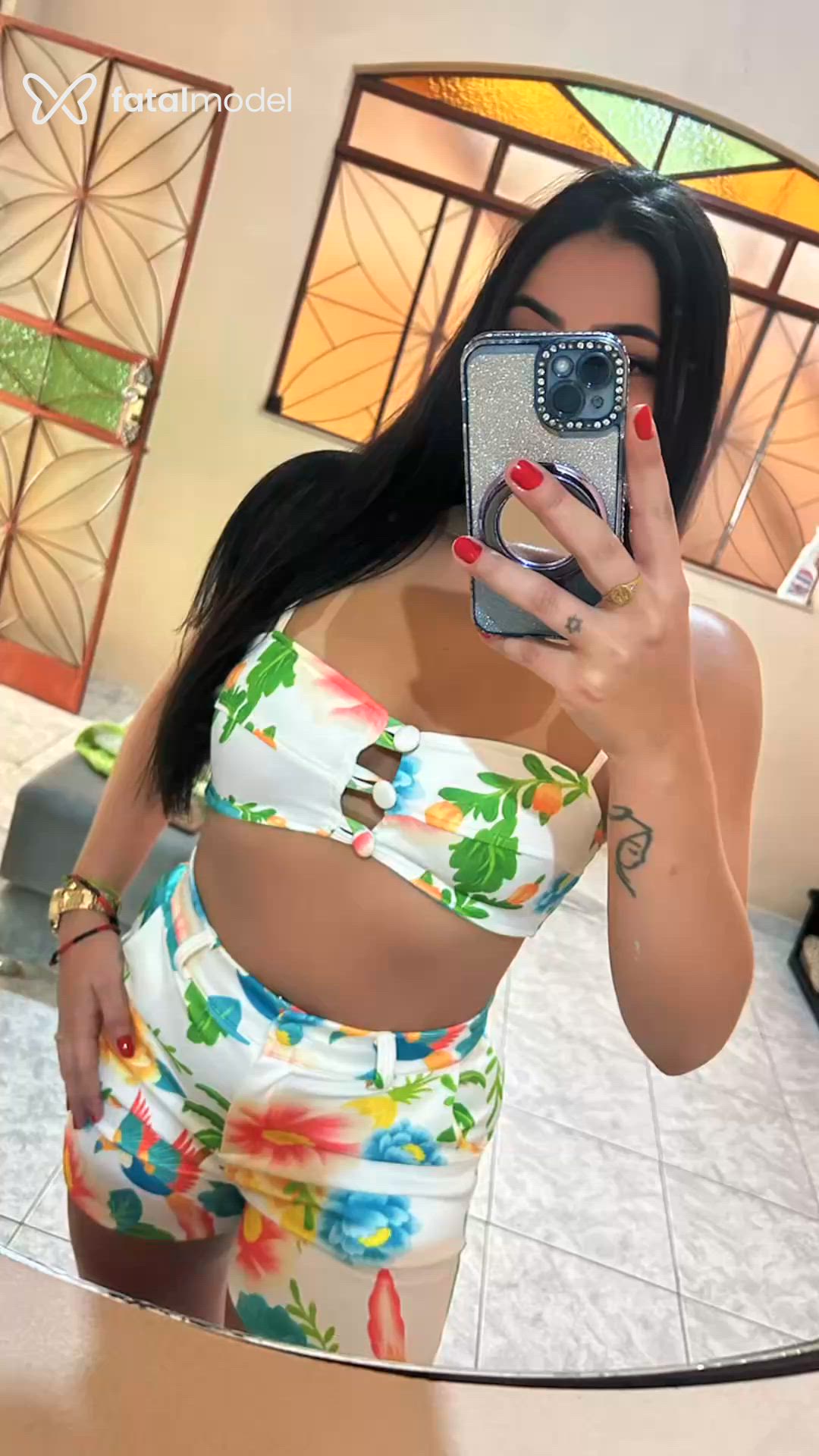 Acompanhante mulher morena (o) de olhos pretos - Bia Fernandes
