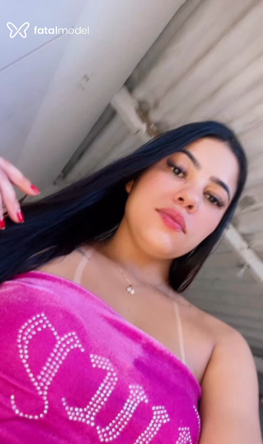 Acompanhante mulher morena (o) de olhos pretos - Bia Fernandes