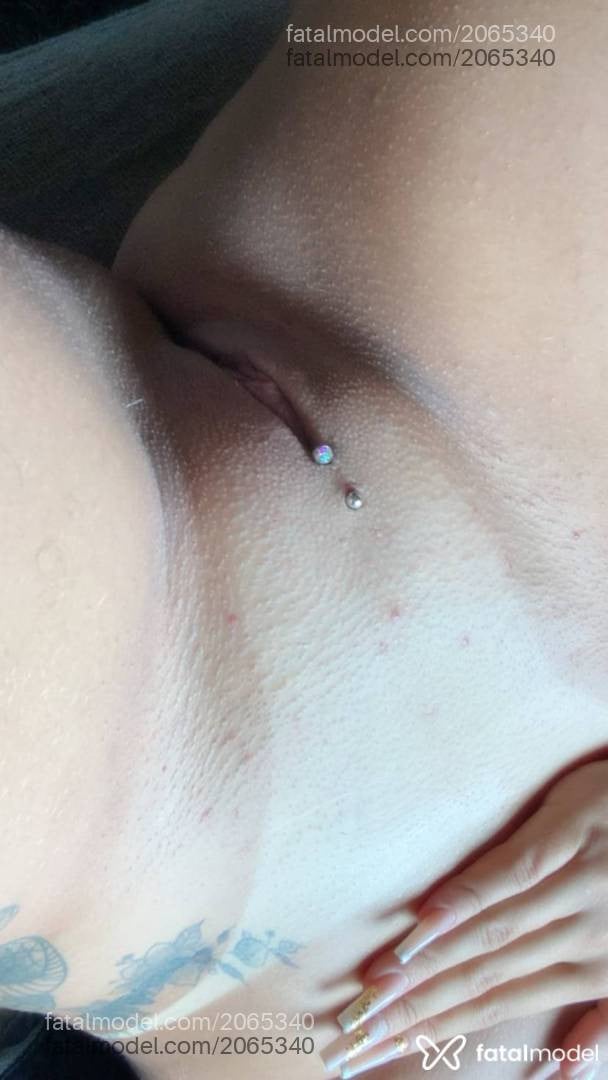 Acompanhante mulher com cabelo castanho de olhos mel - Thais