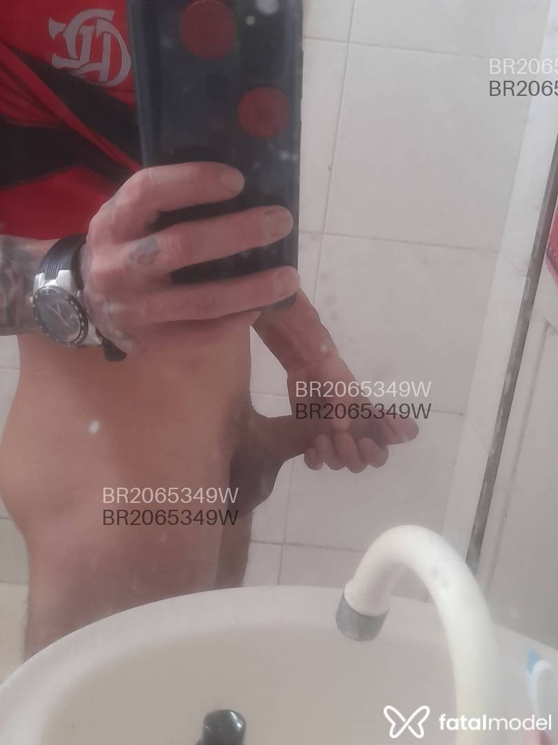 Acompanhante homem com cabelo castanho de olhos pretos em Rio de Janeiro - Sarradin