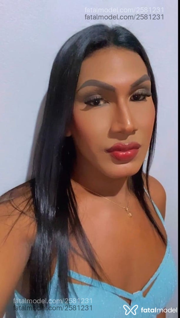 Acompanhante mulher trans com cabelo castanho de olhos pretos em Santarém - Luana Alfaia