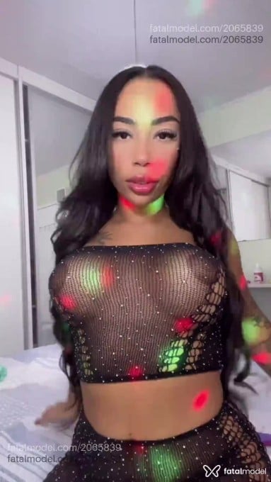 Acompanhante mulher morena (o) de olhos castanhos em Jaraguá do Sul - Jéssica Moulim