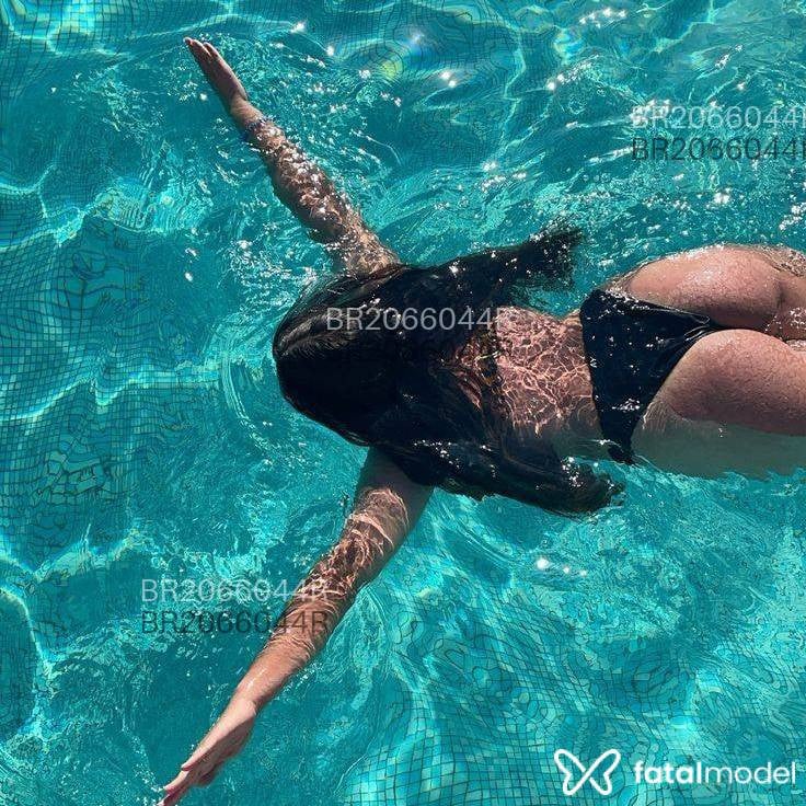 Acompanhante mulher morena (o) de olhos castanhos - Laura Santorini