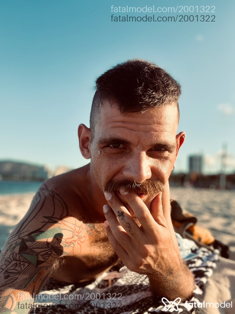 Acompanhante homem com cabelo castanho de olhos castanhos em Rio de Janeiro - Lucca Defisten