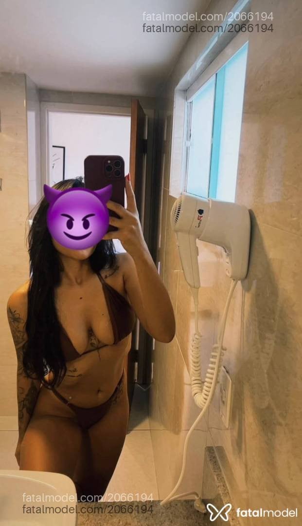 Acompanhante mulher morena (o) de olhos pretos - Lara