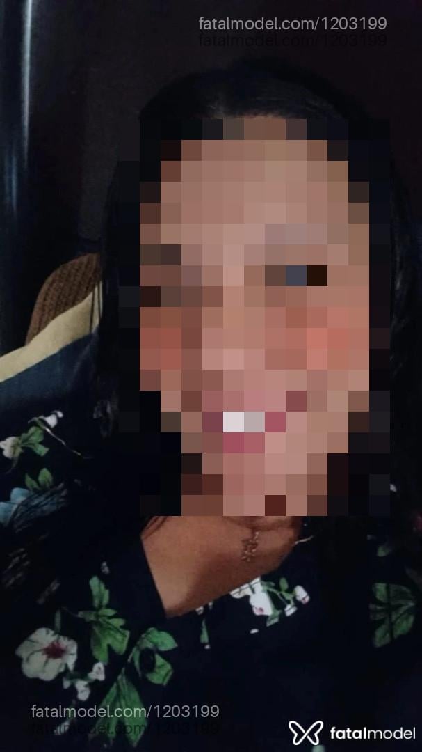 Acompanhante mulher com cabelo castanho de olhos mel - Gabrielle Marques