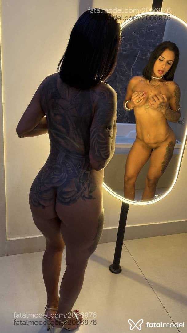 Acompanhante mulher com cabelo castanho de olhos castanhos - Maryavila