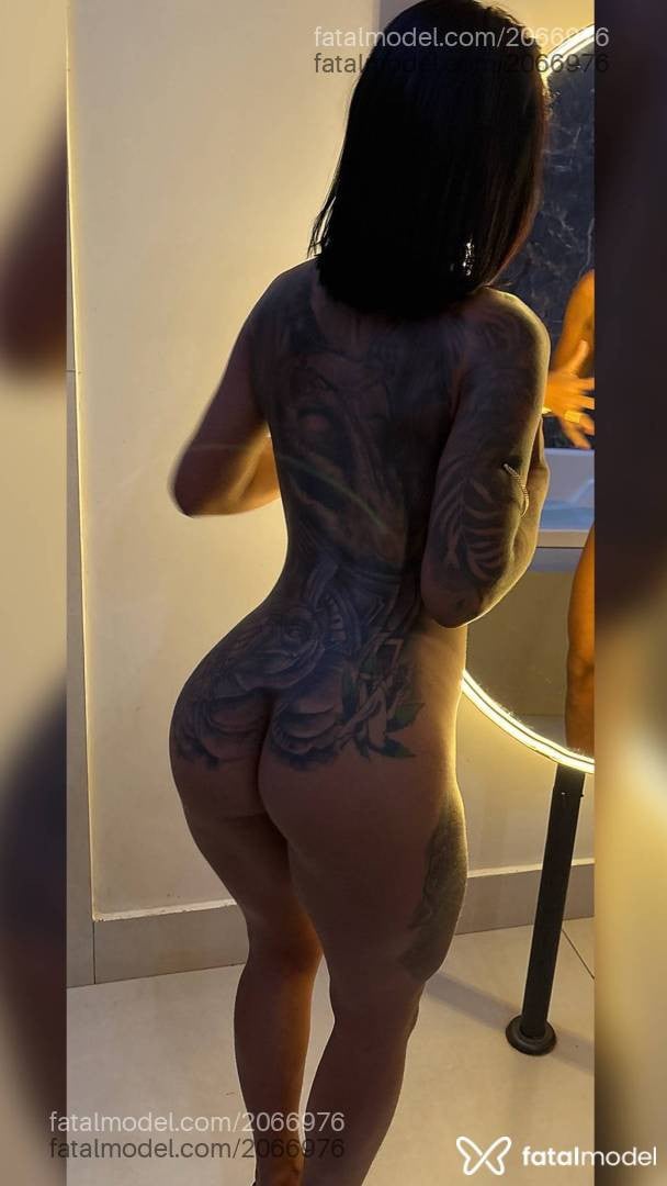 Acompanhante mulher com cabelo castanho de olhos castanhos - Maryavila