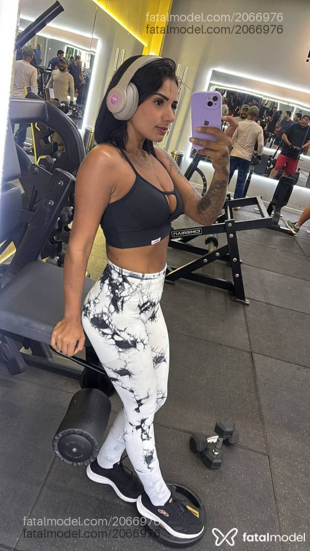Acompanhante mulher com cabelo castanho de olhos castanhos em Irecê - Maryavila