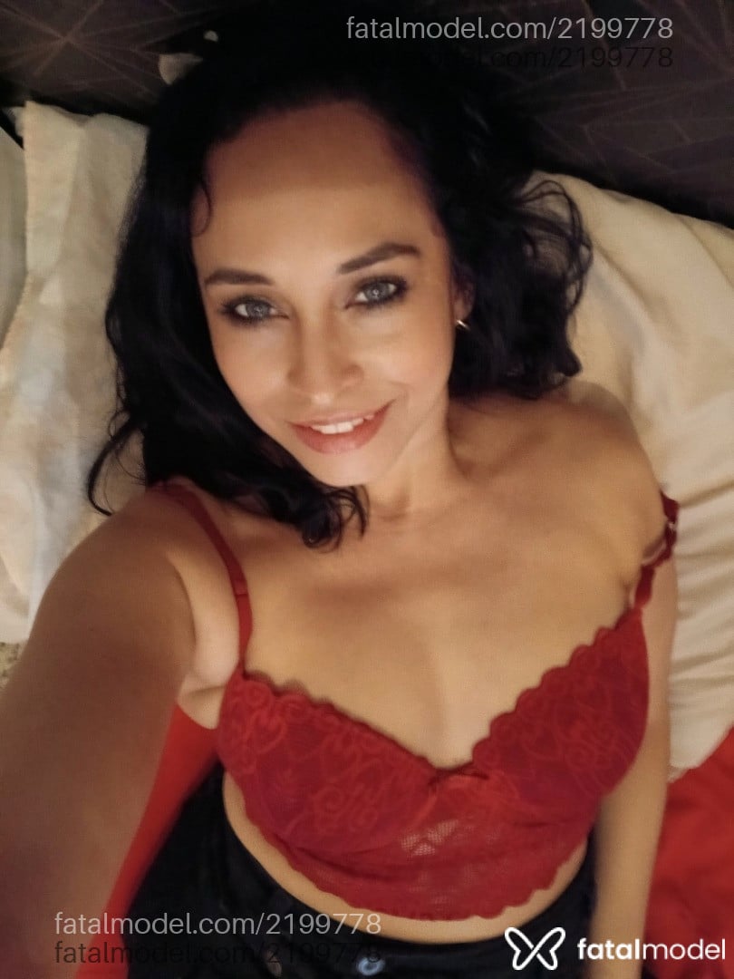 Acompanhante mulher morena (o) de olhos verdes em Rio de Janeiro - Leandra