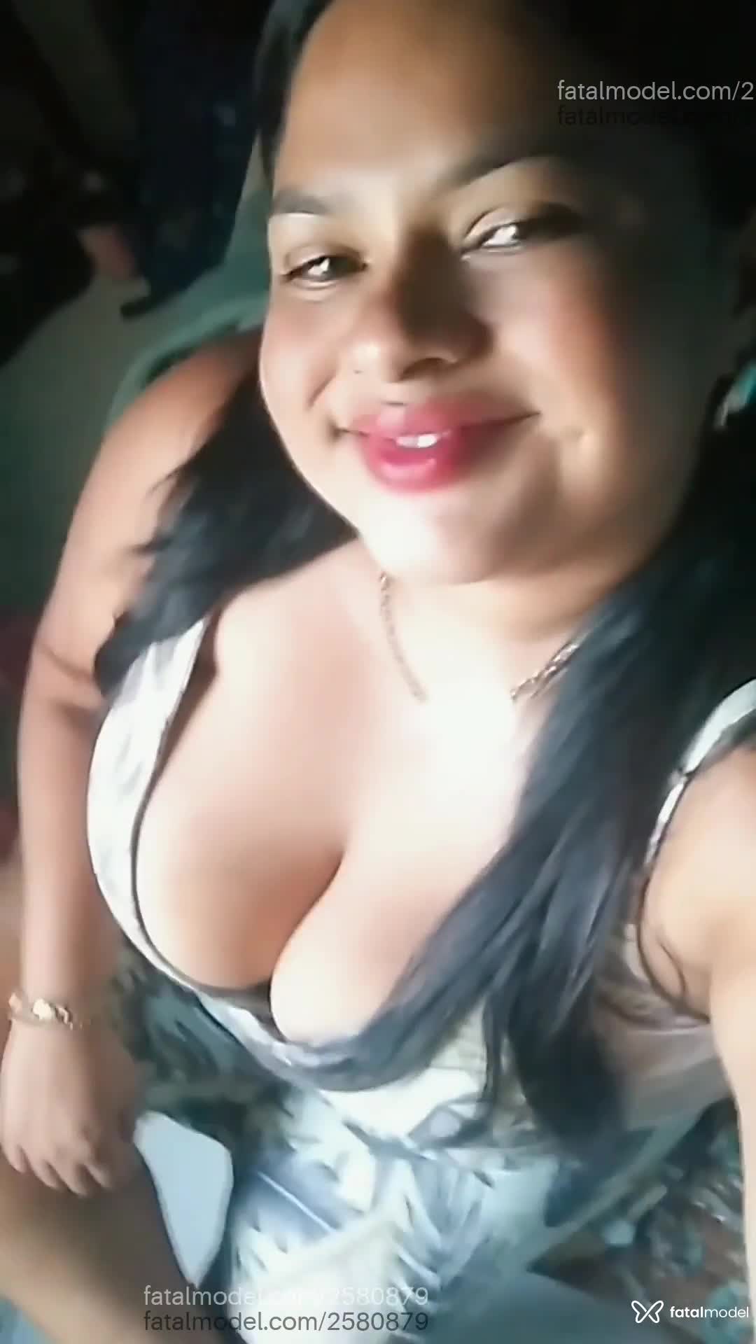 Acompanhante mulher morena (o) de olhos castanhos em Virtual Acompanhante mulher morena (o) de olhos castanhos em Virtual - Bruna