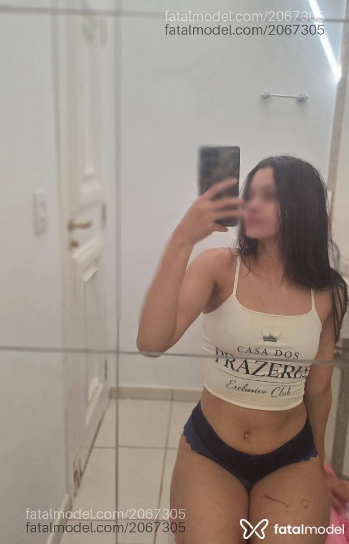 Acompanhante mulher com cabelo castanho de olhos pretos em Cascavel - Natália