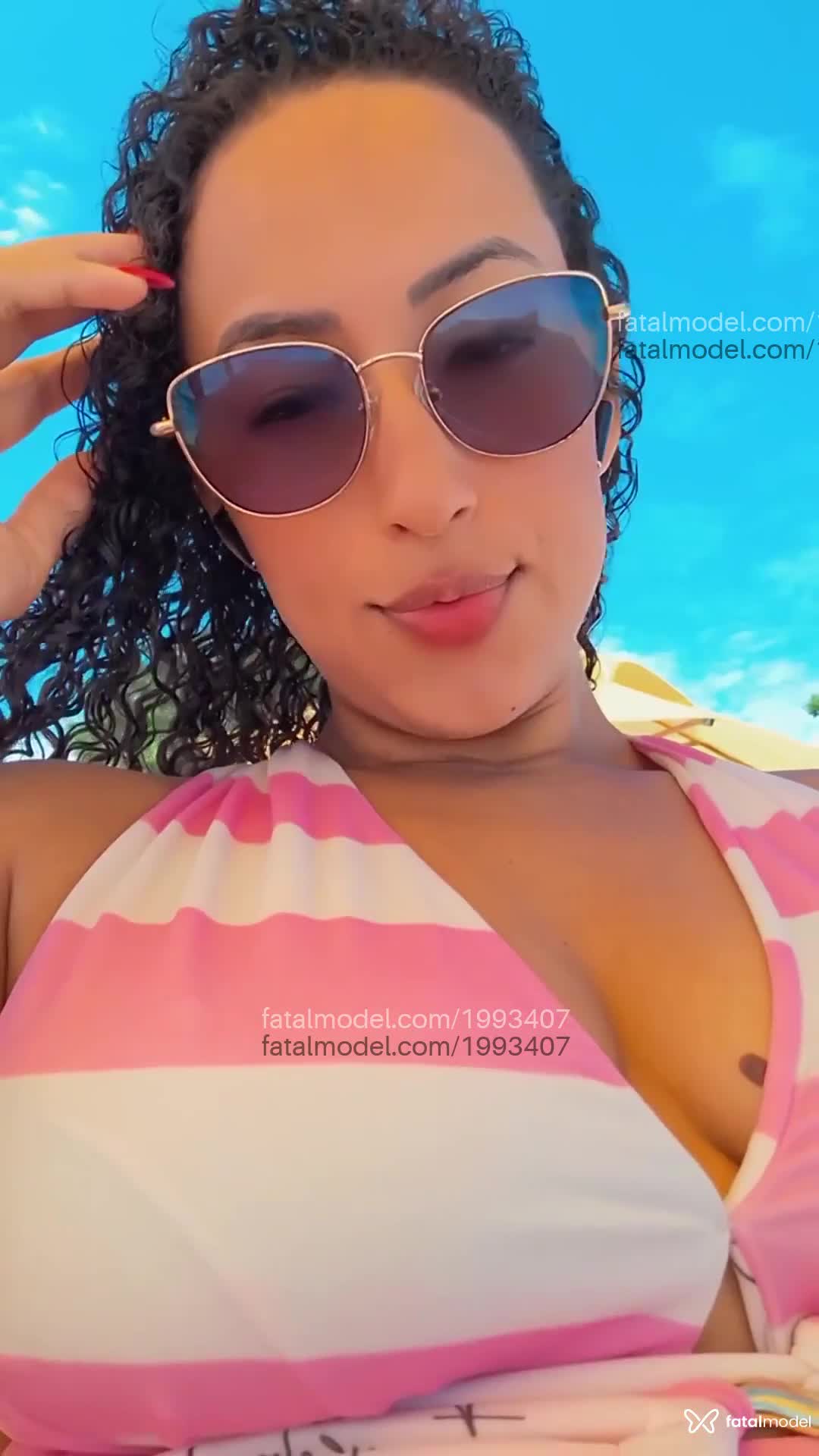 Acompanhante mulher com cabelo castanho de olhos castanhos em Virtual - Sol