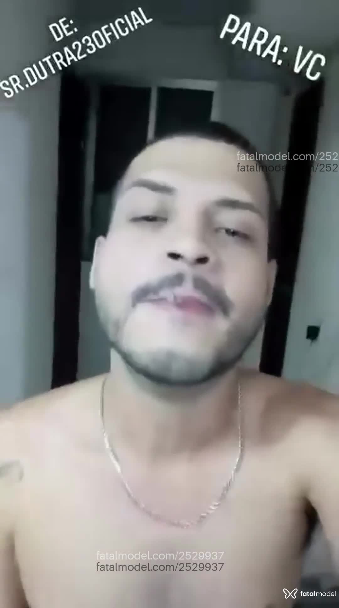 Acompanhante homem morena (o) de olhos pretos em Ulianópolis - Dutra