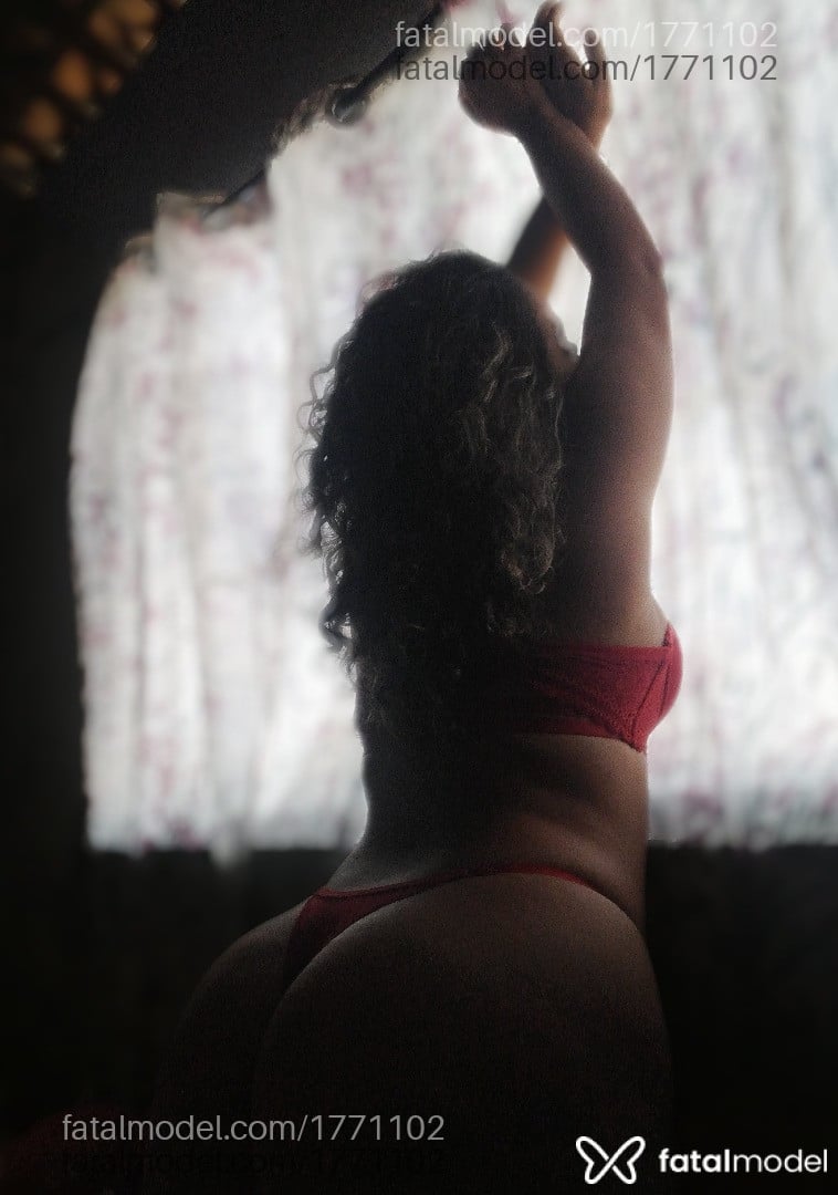 Acompanhante mulher loira (o) de olhos castanhos em Campinas - Lua