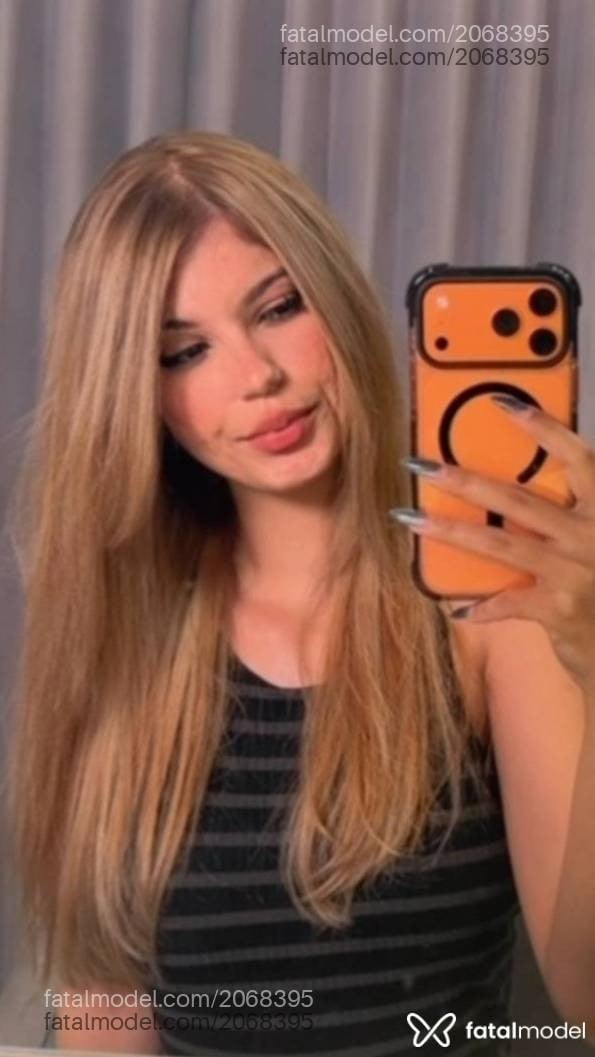 Acompanhante mulher com cabelo castanho de olhos castanhos em Belo Horizonte - Gabriela Cupertino