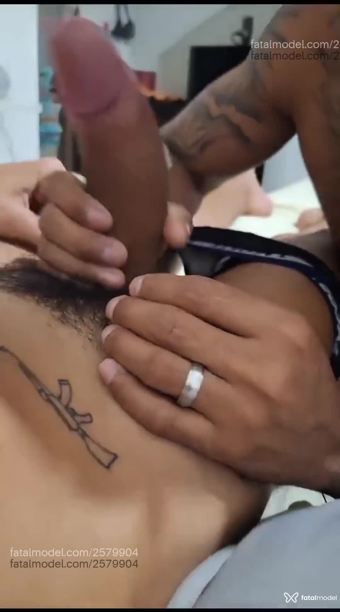 Acompanhante homem morena (o) de olhos castanhos em Rio de Janeiro - Paugrossãonovinho