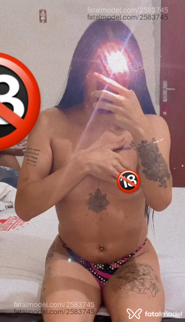 Acompanhante mulher trans com cabelo castanho de olhos castanhos em Brasília - Amanda Rodrygues