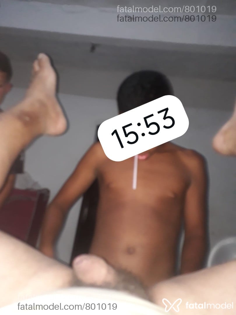 Acompanhante homem com cabelo grisalho de olhos castanhos em Nova Iguaçu - Leobocadeveludo
