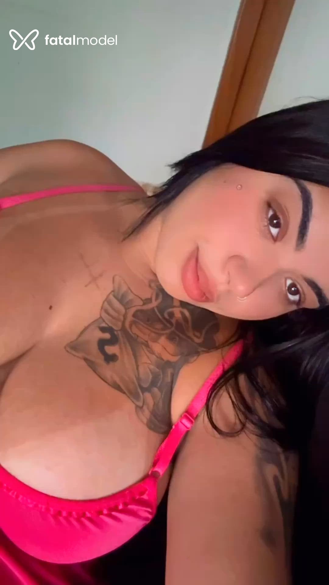 Acompanhante mulher morena (o) de olhos castanhos - Aline Acompanhante mulher morena (o) de olhos castanhos - Aline